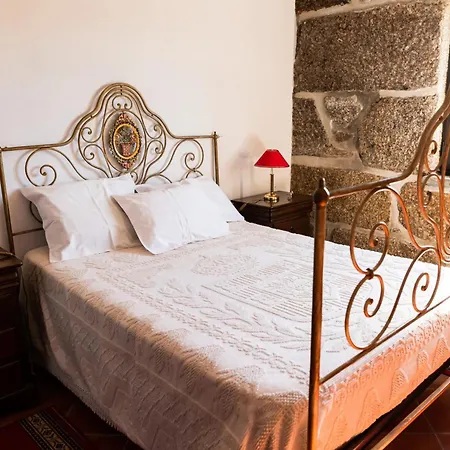 Cosy In With Shared Pool And Views Villa
