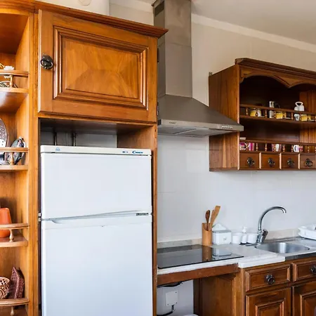 Cosy In With Shared Pool And Views Villa Aveiro
