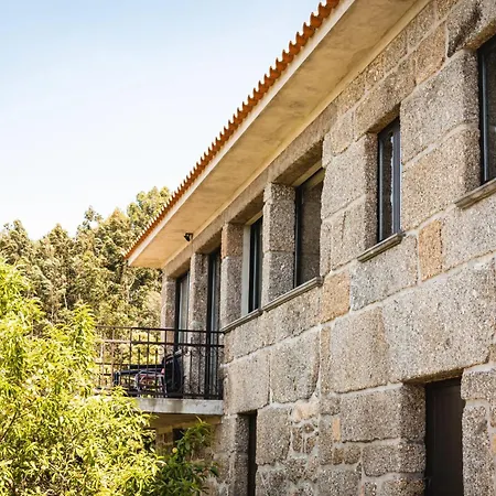 Cosy In With Shared Pool And Views Villa *