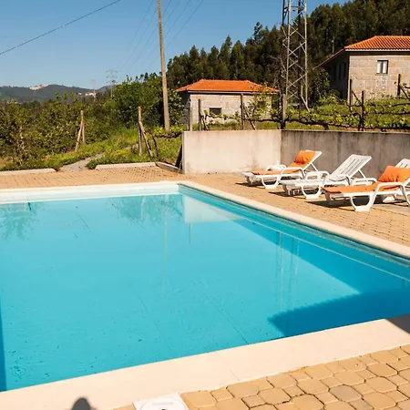 Cosy In With Shared Pool And Views * Aveiro