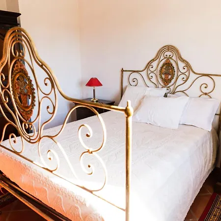 Βίλα Cosy In With Shared Pool And Views