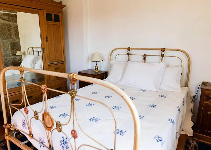 Βίλα Cosy In With Shared Pool And Views