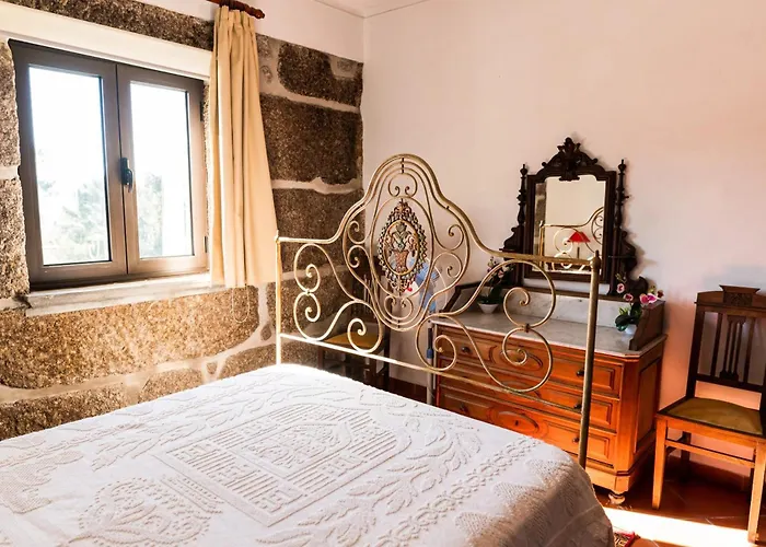 Βίλα Cosy In With Shared Pool And Views *