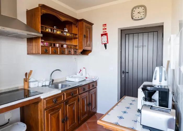 Cosy In With Shared Pool And Views Βίλα *