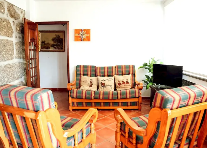 Cosy In With Shared Pool And Views * Αβέιρο