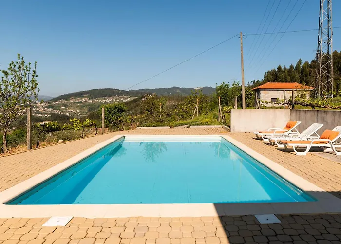 Βίλα Cosy In With Shared Pool And Views Αβέιρο
