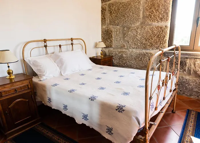 Βίλα Cosy In With Shared Pool And Views *