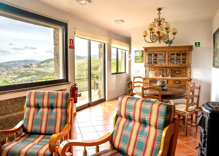 Cosy In With Shared Pool And Views * Αβέιρο